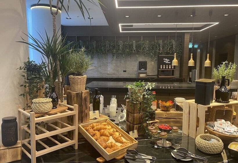 Grand Plaza Hotel & Congress Center