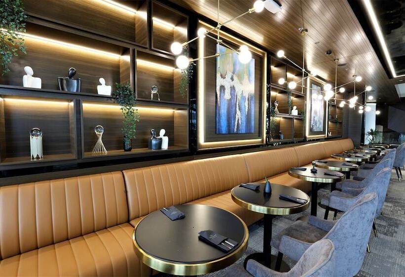 Grand Plaza Hotel & Congress Center