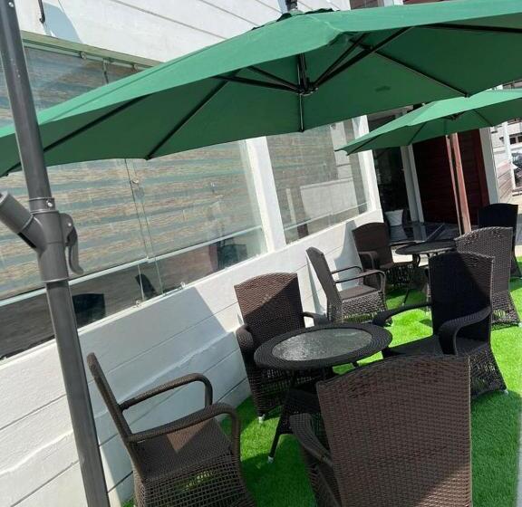 Hotel Kareem Residency