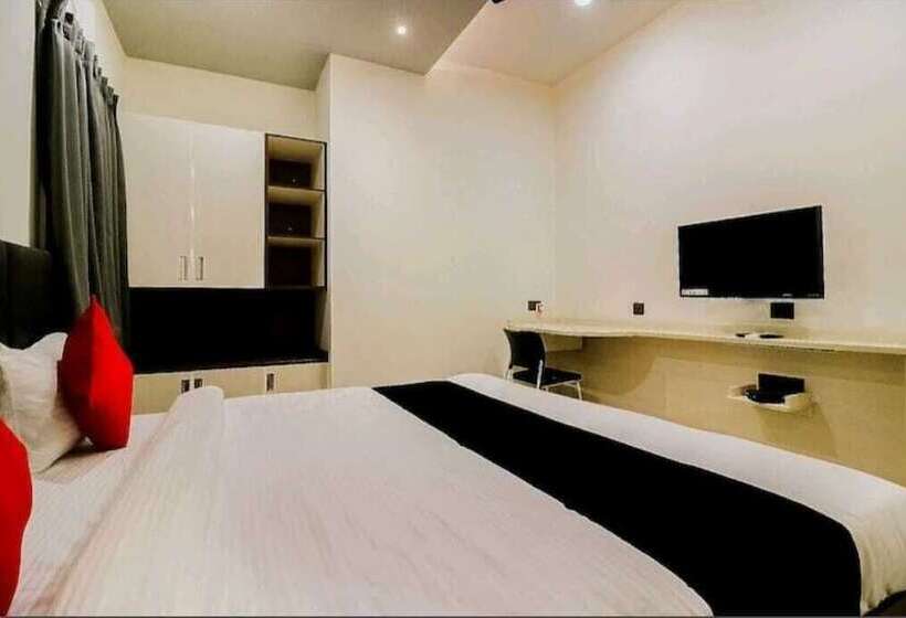 فندق Nikhil Regency