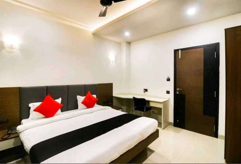 فندق Nikhil Regency