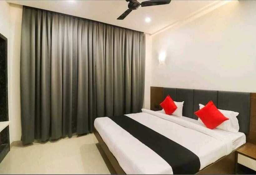 فندق Nikhil Regency