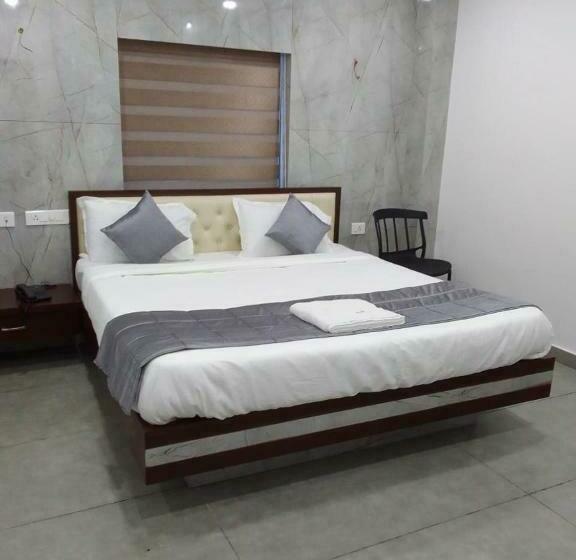 ホテル Sushmitha Inn