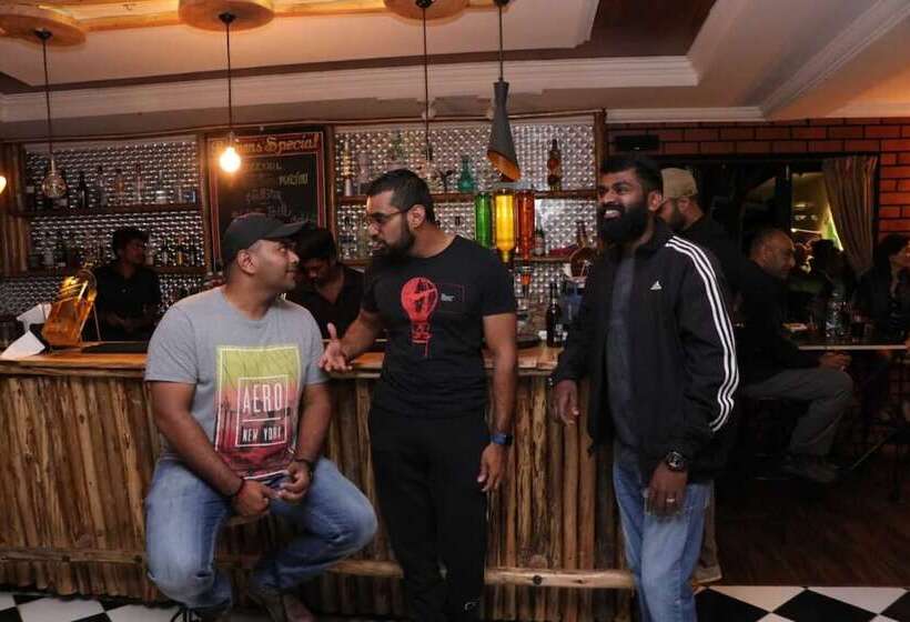 Отель The Highgarden