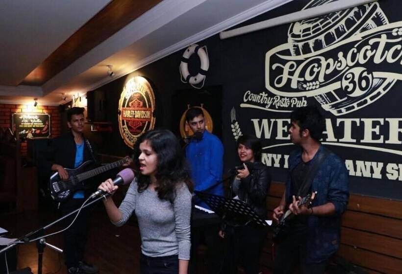 Отель The Highgarden