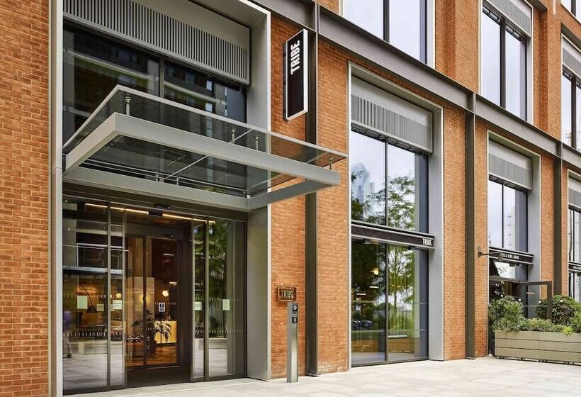 בית מלון כפרי Tribe London Canary Wharf