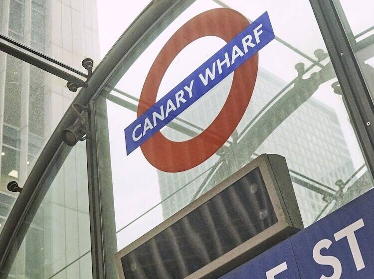 בית מלון כפרי Tribe London Canary Wharf