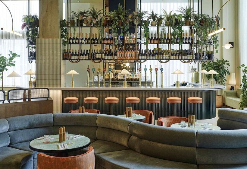 בית מלון כפרי Tribe London Canary Wharf