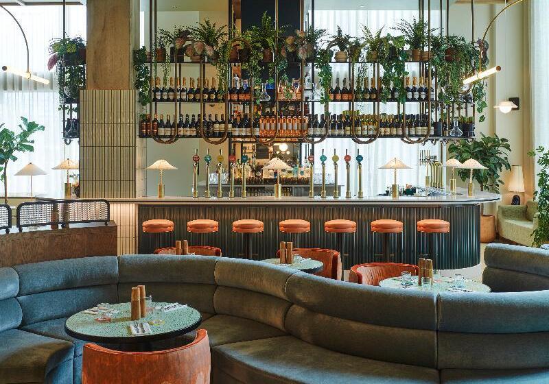 בית מלון כפרי Tribe London Canary Wharf