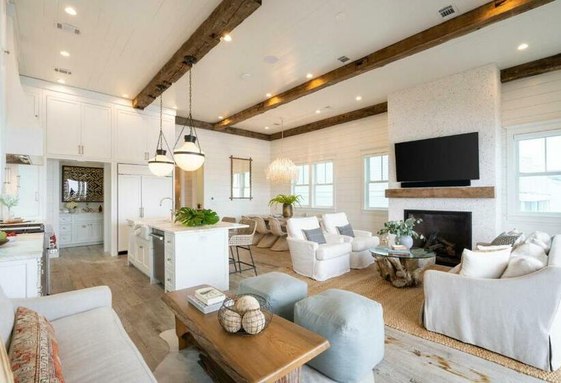 Marlin By Avantstay Beachfront Mansion W 10 Bdrs Multiple Living Spaces Kitchens