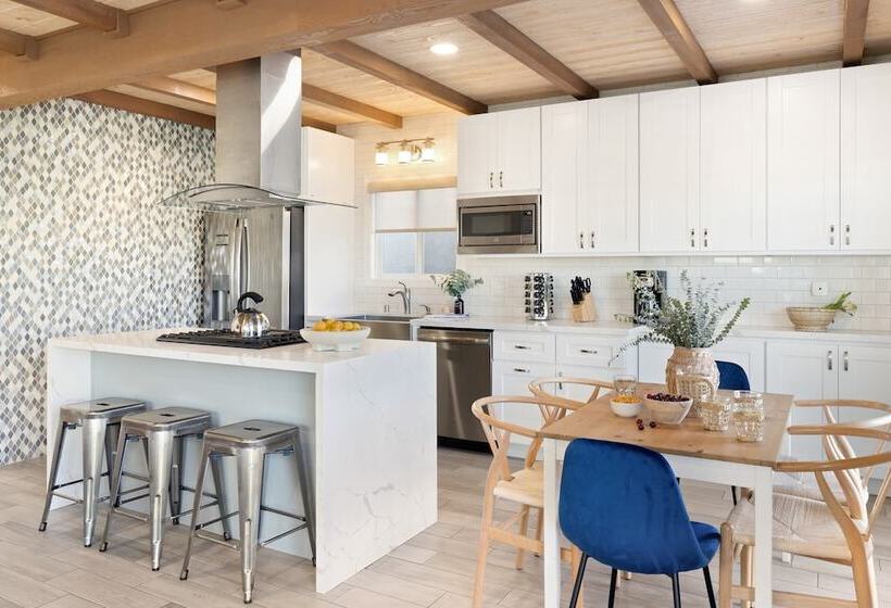 Mission Point 2 By Avantstay Mission Beach Home W Large Balcony Steps To Beach