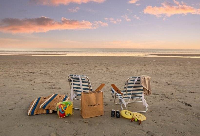 Ocean S Eye By Avantstay Beach Front Home W/ Roof Top, Pool & Putting Green!