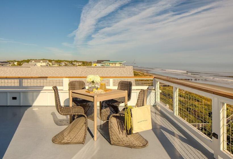 Ocean S Eye By Avantstay Beach Front Home W/ Roof Top, Pool & Putting Green!