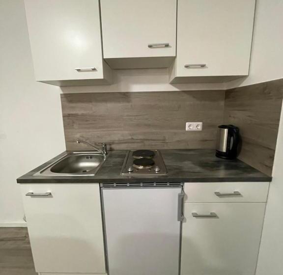 פנסיון Giulias Budget Haus