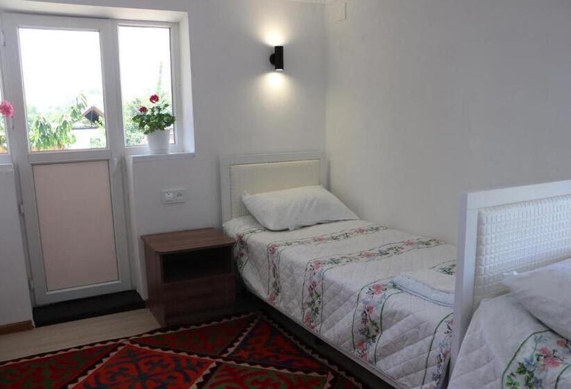 پانسیون Guest House Akbermet