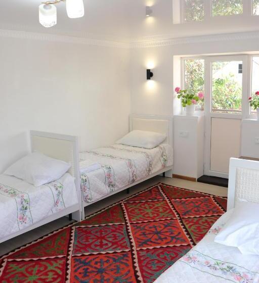 پانسیون Guest House Akbermet