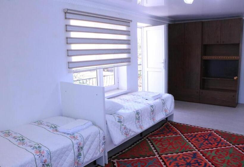 پانسیون Guest House Akbermet