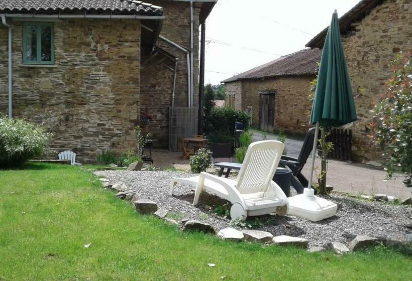 بنسيون La Grange De Poterie