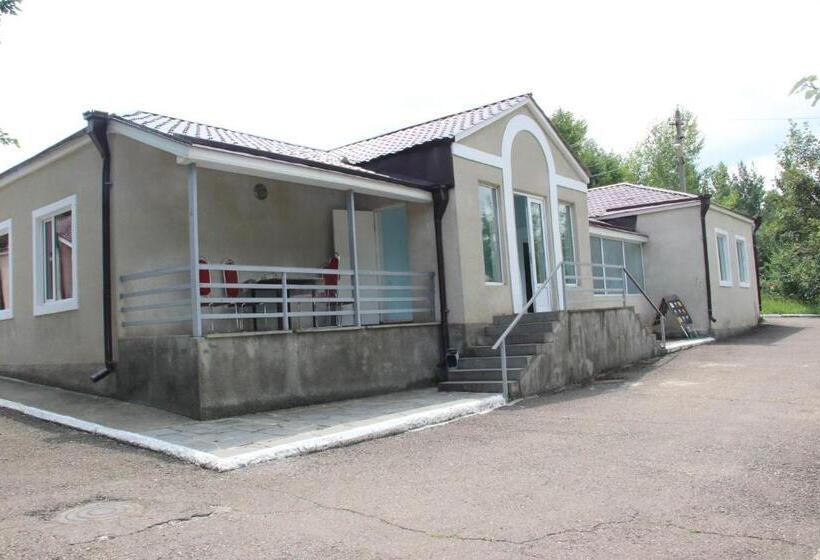 بنسيون Lori Berd