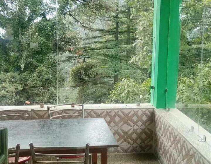 פנסיון Pine Guest House Abd Restaurant