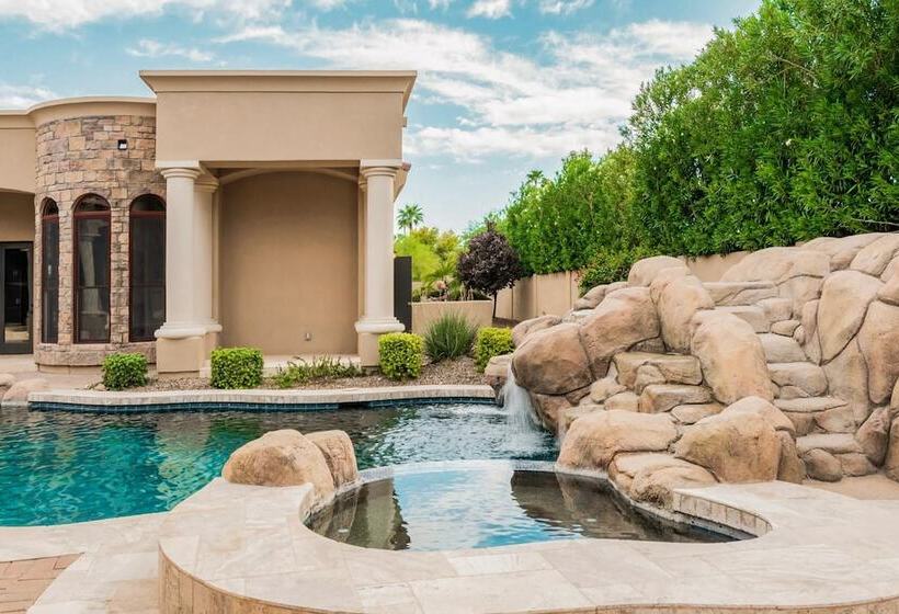 Primrose By Avantstay Extravagant Desert Estate W Theater Pool