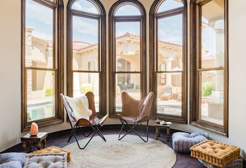 Primrose By Avantstay Extravagant Desert Estate W Theater Pool