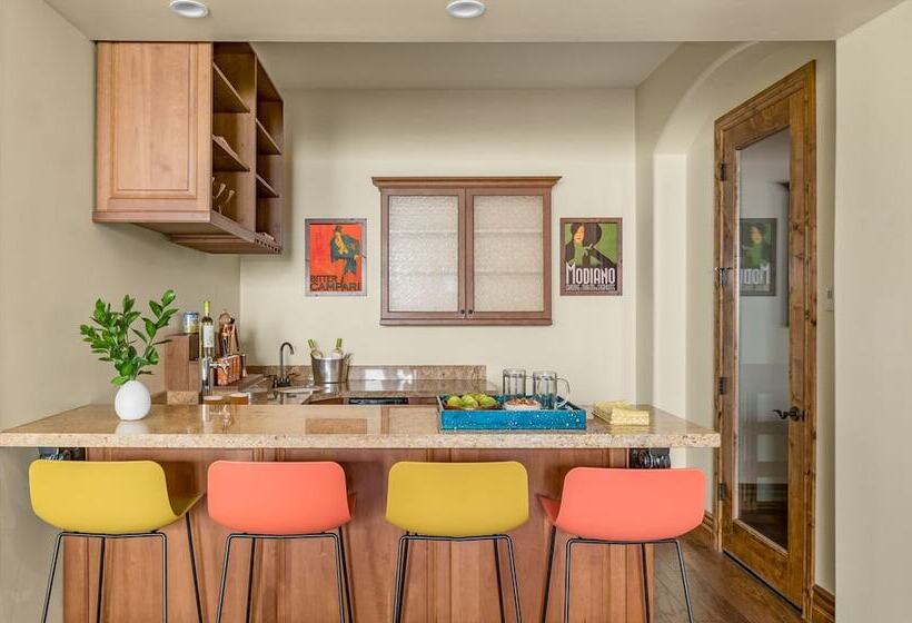 Primrose By Avantstay Extravagant Desert Estate W Theater Pool