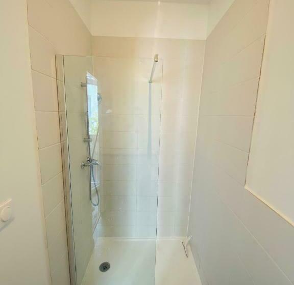 Rdc Cozy Central Flat/free Parking