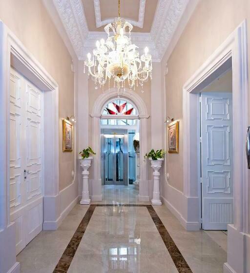 Ta  Dun Martin And Taz Zija Bed And Breakfast