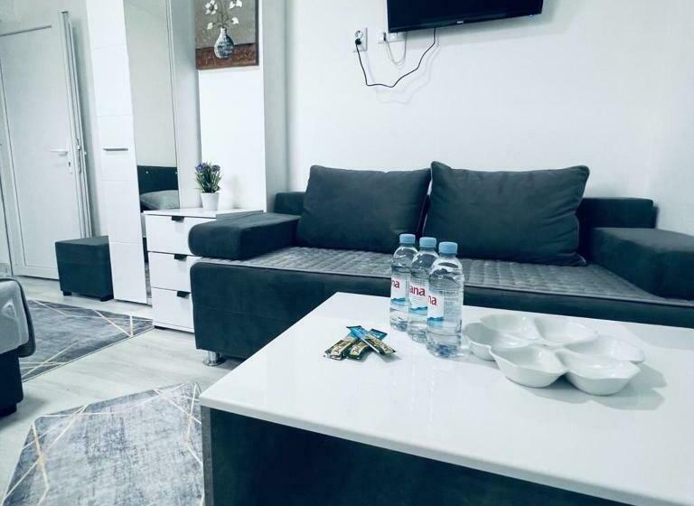 هاستل Felicita Apartments Brcko