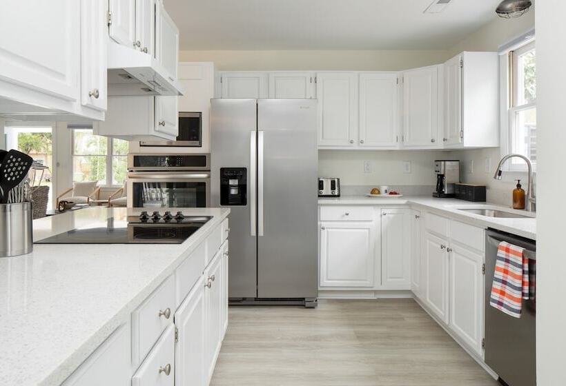 Wild Dune By Avantstay Close To Beach W Pool Large Backyard