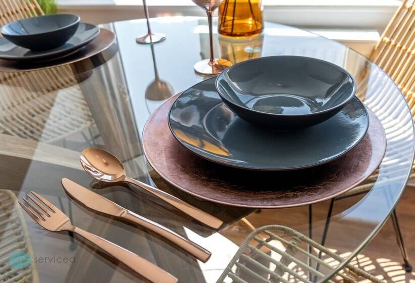 2 Bed  The Penthouse By Pureserviced