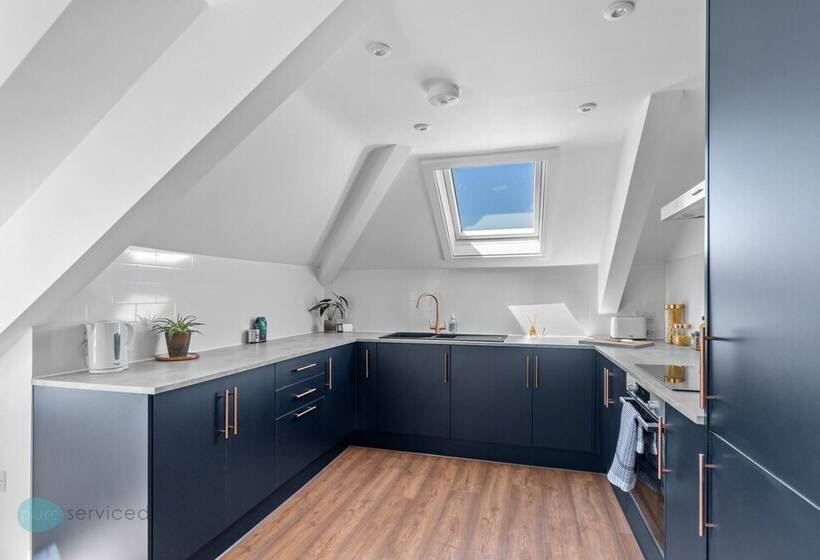 2 Bed  The Penthouse By Pureserviced