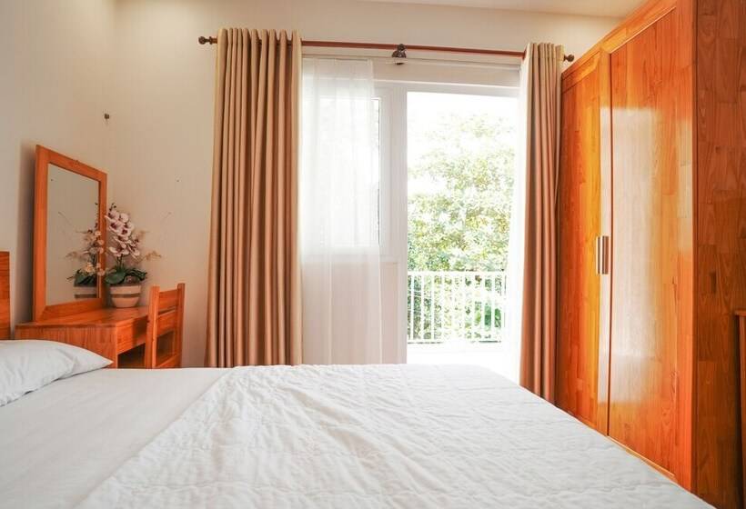 تختخواب و صبحانه Soho Inn