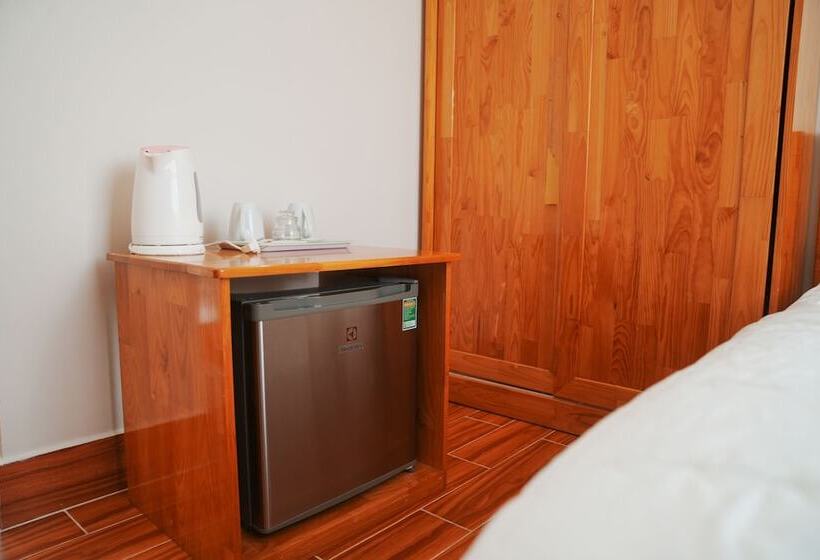 تختخواب و صبحانه Soho Inn