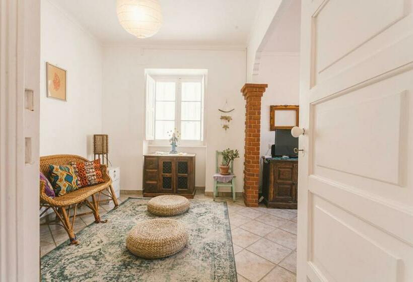 Best Houses 56   Charming House In Peniche