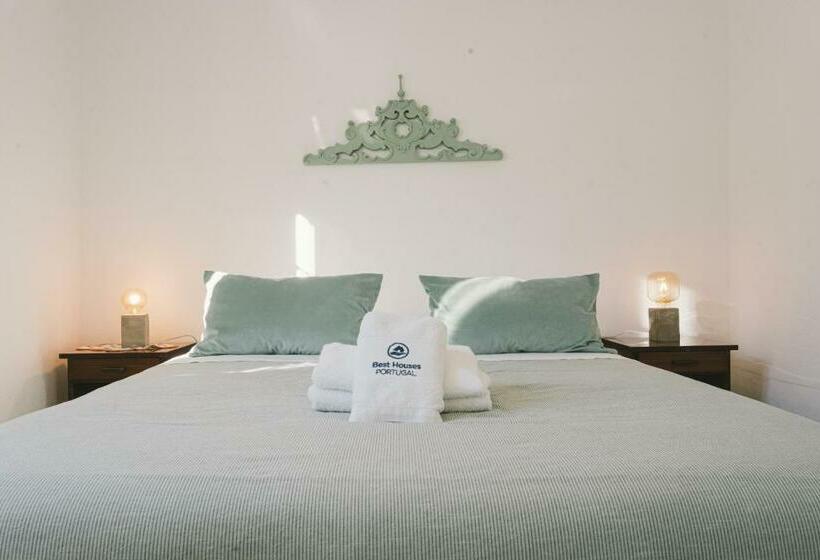 Best Houses 56   Charming House In Peniche