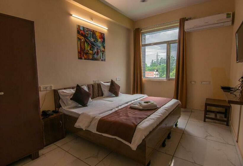 Blizz Hotels Trishul Express