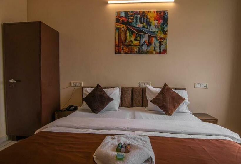 Blizz Hotels Trishul Express