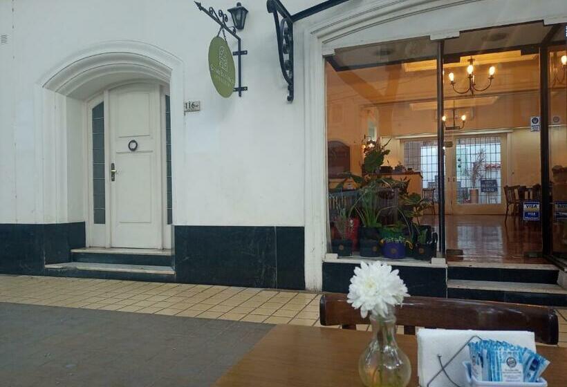 Casa Flora Bed And Breakfast