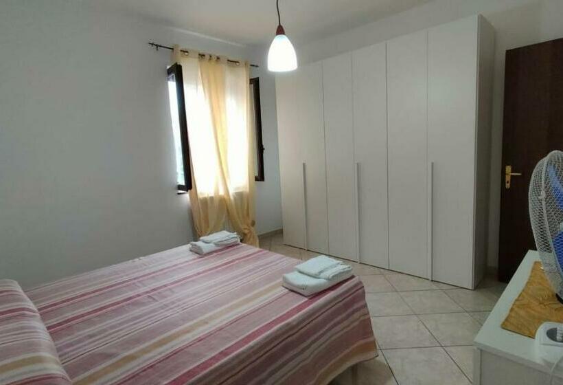 Casa Vacanza Laccata Con Posto Auto Gratuito