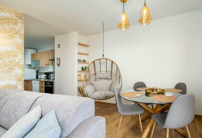 Charming Apartment W/ Pool & Balcony In Portimão By Lovelystay