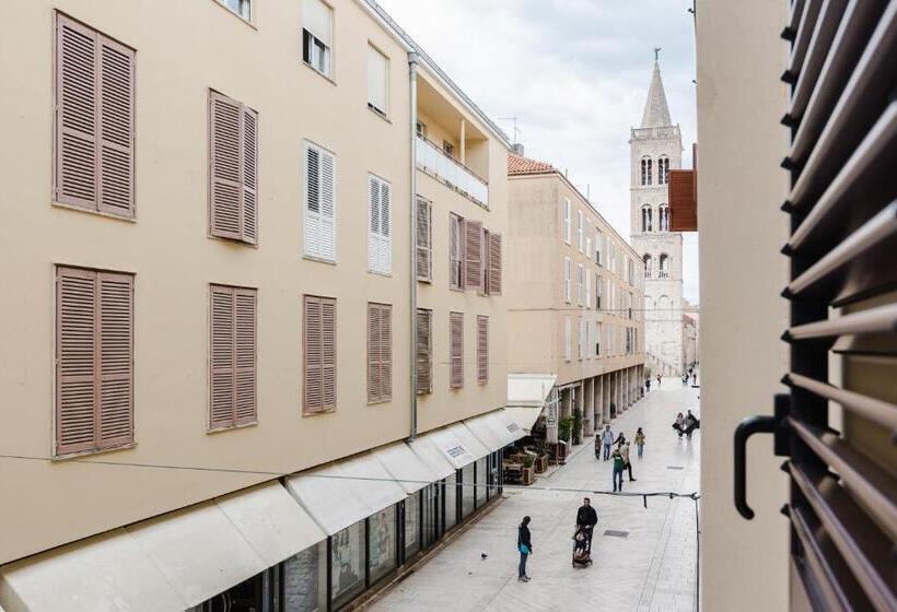 客栈 Neva Room With Private Bathroom