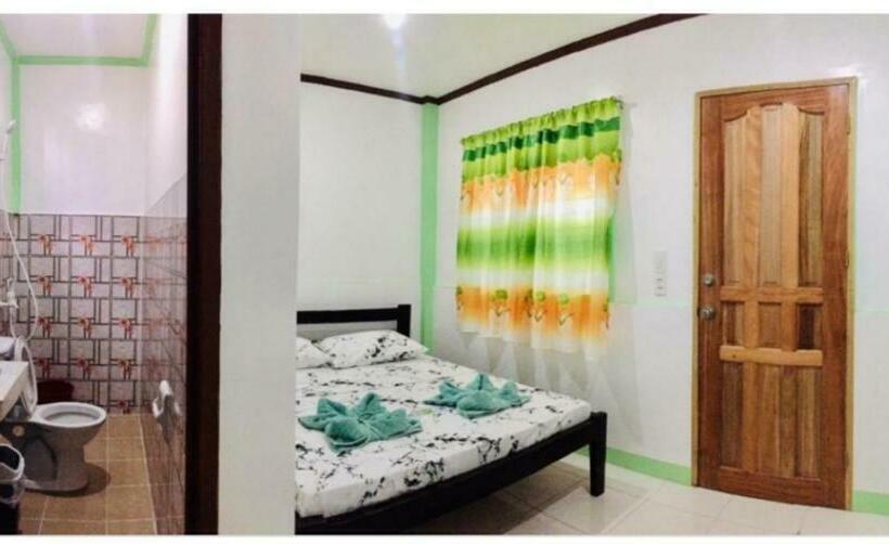 هتل کپسول Malunggay S Inn