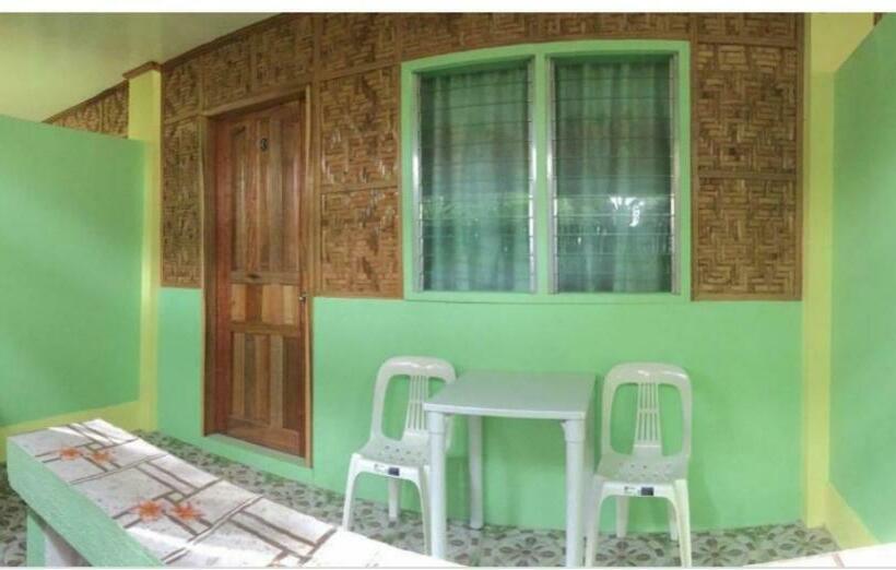 هتل کپسول Malunggay S Inn