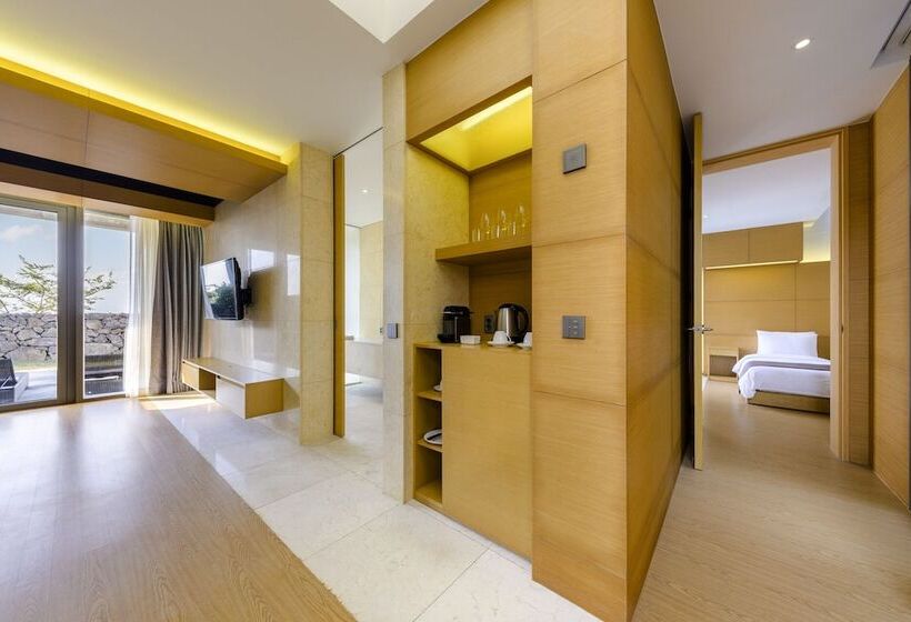 Stanford Hotel & Resort Jeju