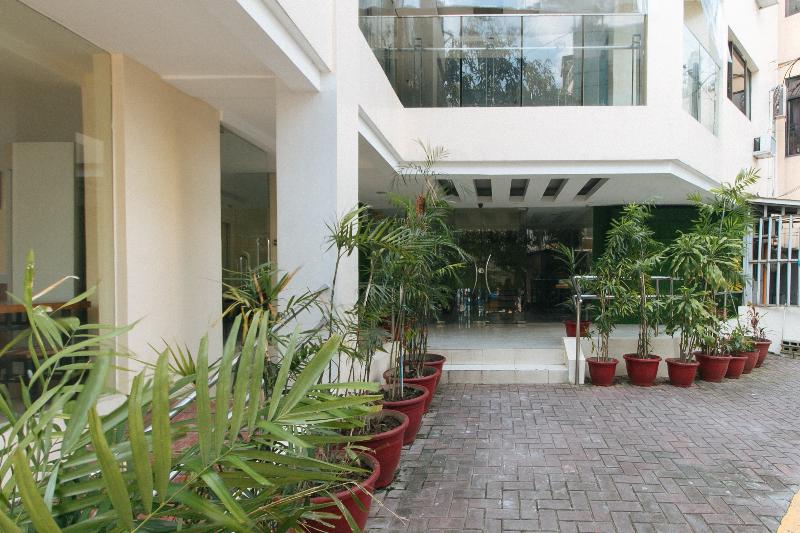 هتل Urbanview At San Antonio S Place Sampaloc Manila