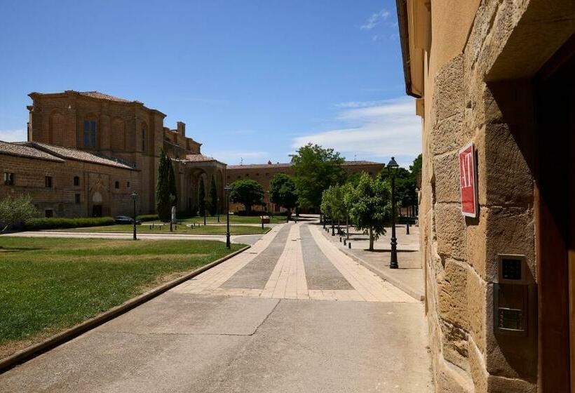 Los Apartamentos Del Palacio