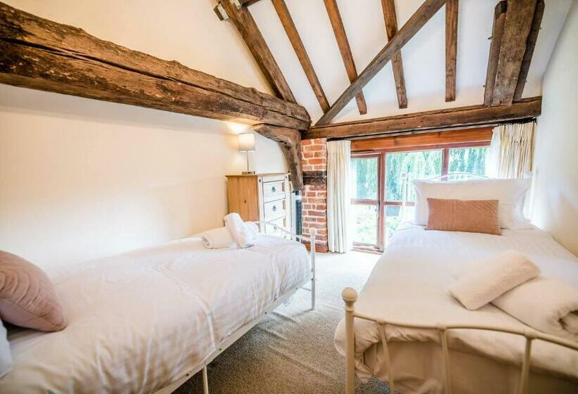 Maple Barn: Lux Rural Retreat Near Norfolk Coast