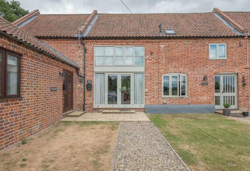 Maple Barn: Lux Rural Retreat Near Norfolk Coast